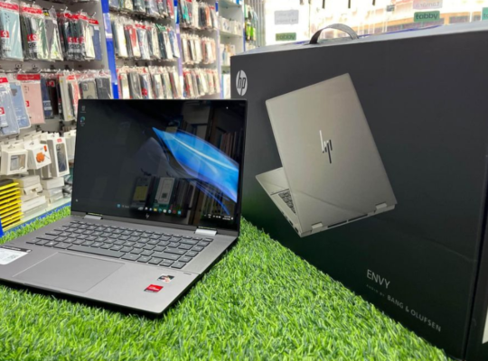 HP ENVY X360 2 in 1 Laptop 15 -ey1077wm For Sale