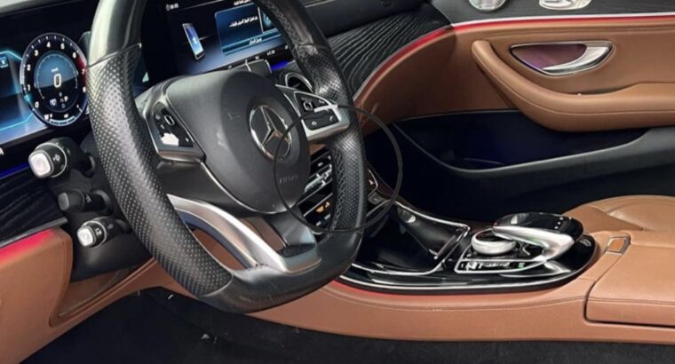 Mercedes E300 2018 Gcc full option for sale