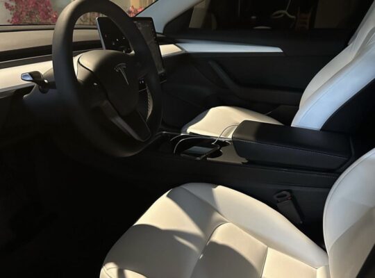 Tesla model 3 long range 2023 Gcc for sale