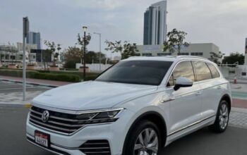 Volkswagen Touareg 2018 Gcc full option for sale