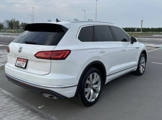 Volkswagen Touareg 2018 Gcc full option for sale