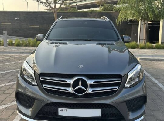 Mercedes GLE400 full option 4Matic Gcc 2018 for sa