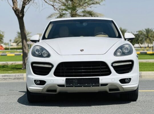 Porsche Cayenne GTS full option 2013 Gcc for sale