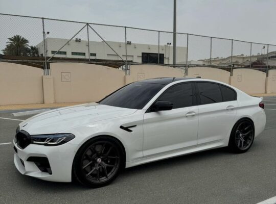 BMW M5 fully loaded 2022 Gcc for sale