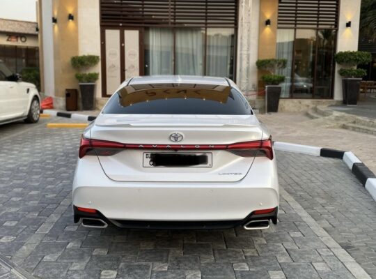 Toyota Avalon full option 2019 USA imported for sa