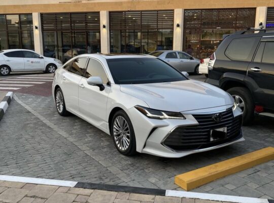 Toyota Avalon full option 2019 USA imported for sa