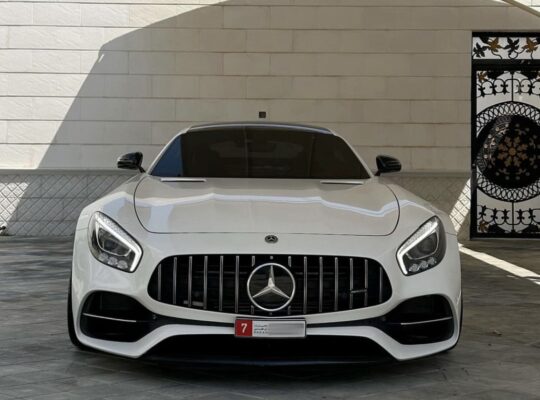 Mercedes GTS 2015 full option Gcc for sale