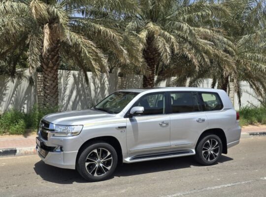 Land Cruiser VXR 5.7 full option 2021 for sale