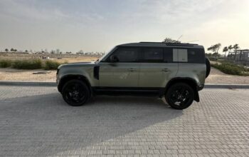 Land Rover Defender X 2021 in good condition for