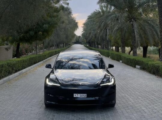 Tesla model 3 Long Range 2024 Gcc for sale