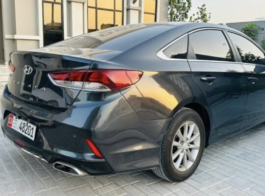 Hyundai sonata 2018 Gcc mid option for sale