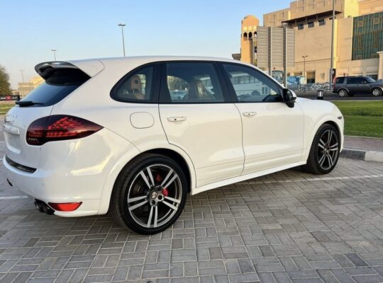 Porsche Cayenne GTS 2013 Gcc full option for sale