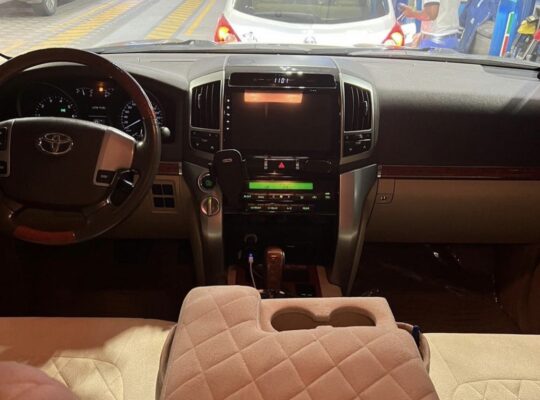 Toyota Land Cruiser VXR 5.7 for sale 2015
