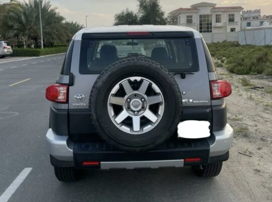 Toyota FJ cruiser 2021 Gcc full option for sale