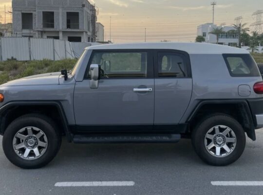 Toyota FJ cruiser 2021 Gcc full option for sale