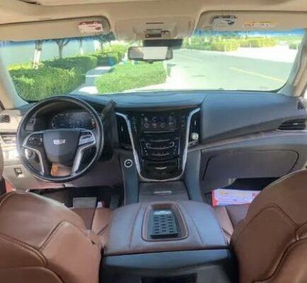 Cadillac Escalade full option 2017 Gcc for sale