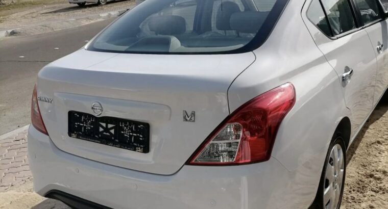 Nissan sunny 2023 Gcc mid option for sale