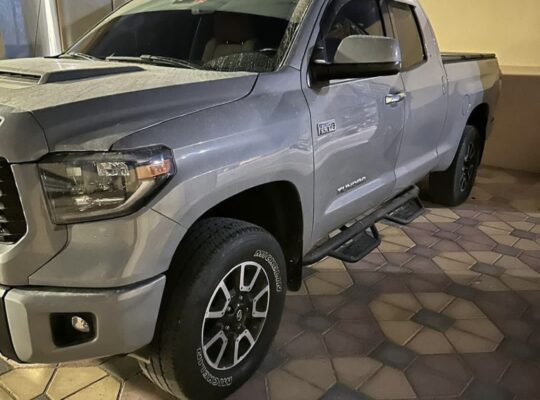 Toyota Tundra 5.7 mid option 2019 USA imported for