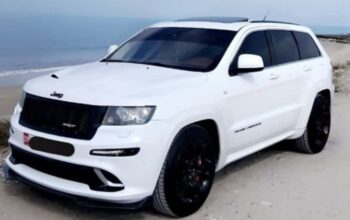 Jeep grand Cherokee SRT 6.4L 2013 Gcc for sale