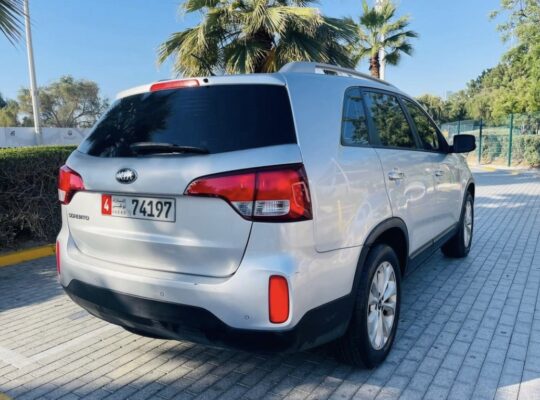 Kia Sorento 2015 Gcc full option for sale