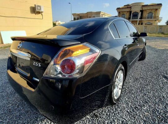 Nissan Altima 2012 Gcc full option for sale