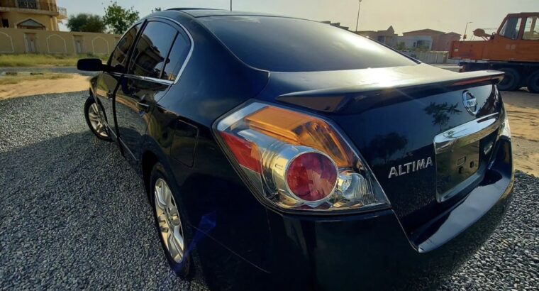 Nissan Altima 2012 Gcc full option for sale