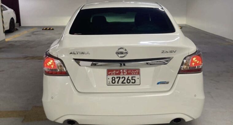 Nissan Altima 2014 Gcc mid option for sale