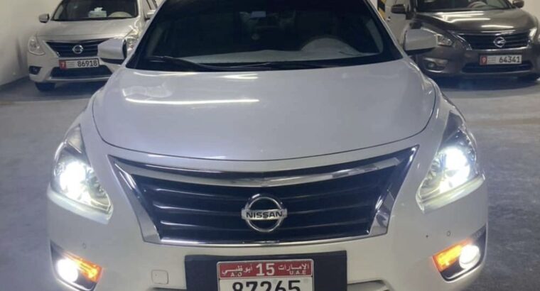Nissan Altima 2014 Gcc mid option for sale