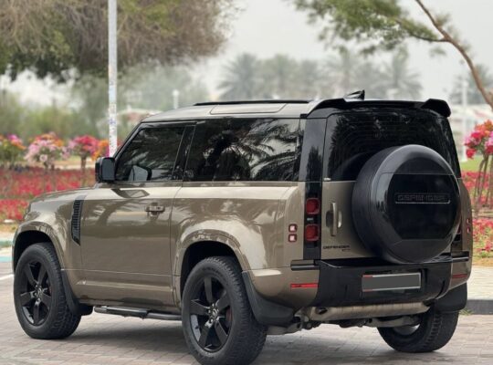 Land Rover Defender coupe 90 HSE P400 Gcc for sale