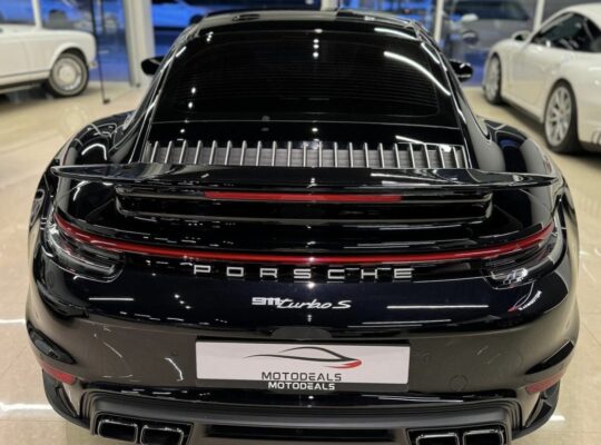Porsche 911 turbo S fully loaded 2020 Gcc for sal