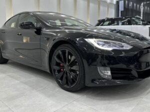 Tesla S D100 Gcc full option 2017 Gcc for sale