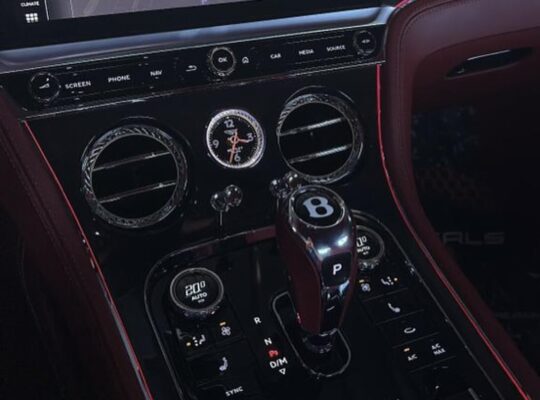 Bentley Continental GT W12 coupe 2019 Gcc for sale