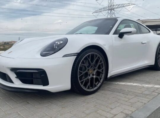 Porsche Carrera 911 full option 2024 Gcc