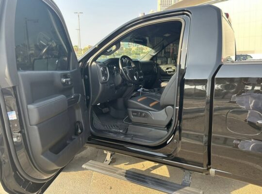 GMC Sierra AT4 coupe 2022 Gcc full option for sale