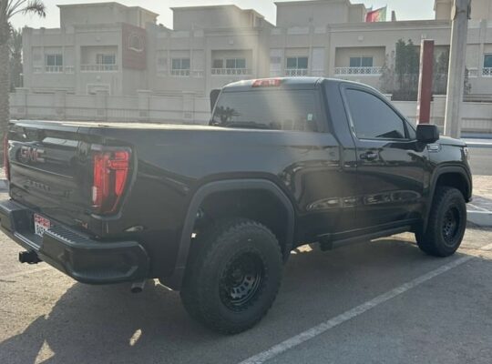 GMC Sierra AT4 coupe 2022 Gcc full option for sale