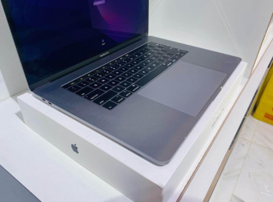 MacBook Pro (15inch-2019) core i9 For Sale