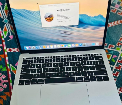 MacBook Pro 2017 core i5 8gb ram and 256 ssd for s