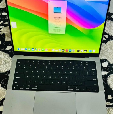 MacBook Pro M1 2021 14 inch For Sale