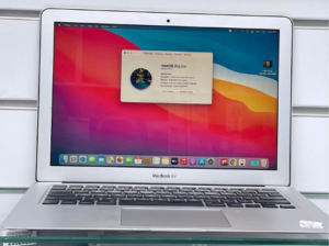 Macbook Air 13inch Core I7 8/256 For Sale