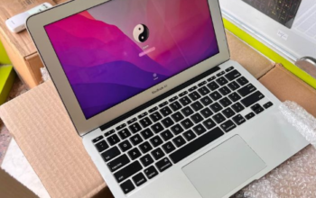 Macbook air 11-inch 2015 4/128 Core i5 For Sale