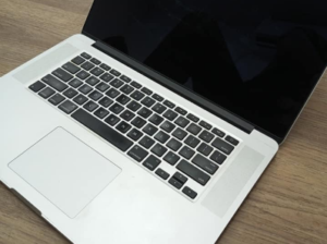 Macbook pro 2015 core i7 for sale