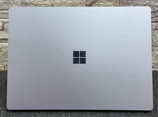 Microsoft Surface Laptop 4 15inch touch Core i7 Fo