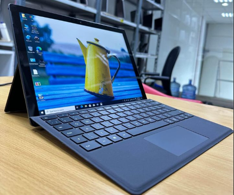 Microsoft surface pro 7 Display touch 2.7k resolut