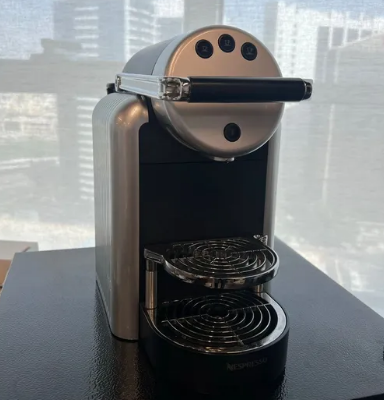 Nespresso coffee machine zenius for sale