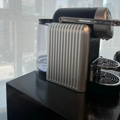 Nespresso coffee machine zenius for sale