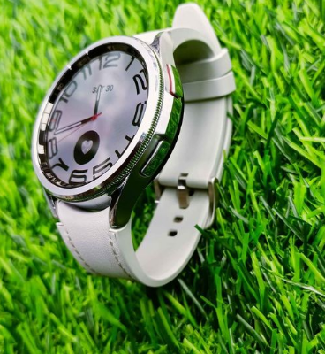 Samsung watch 6 47mm With orginal charger for sale