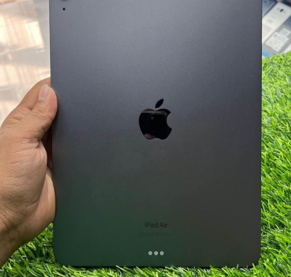 ipad air 2022 5th genaretion 64gb for sale