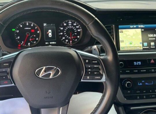 Hyundai sonata 2015 in good condition USA imported