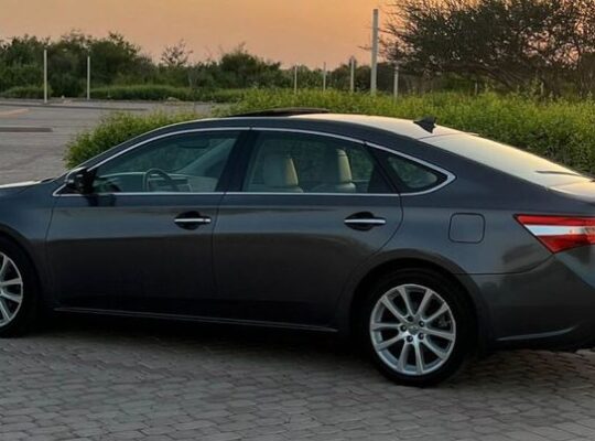 Toyota Avalon limited 2015 USA imported for sale