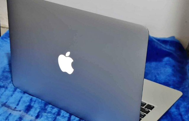 Apple MacBook Air For Sale